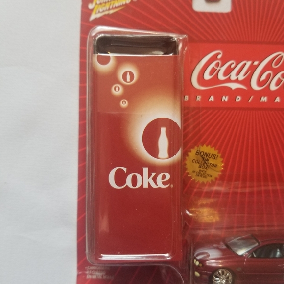 2005 #4 Johnny Lightning 1:64 Red Coca-Cola 2004 Pontiac GTO Diecast Car - Picture 5 of 9